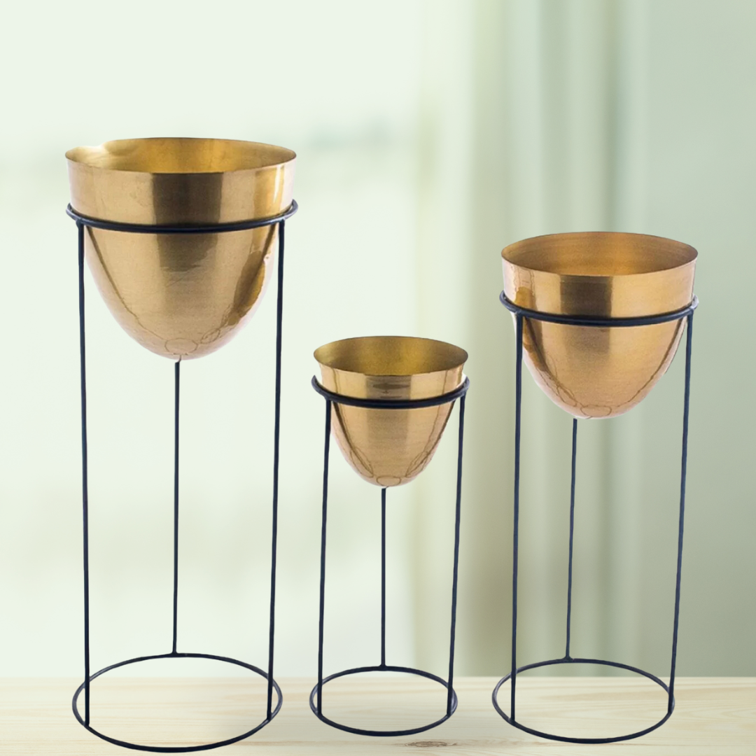 Golden indoor pot and stand combo
