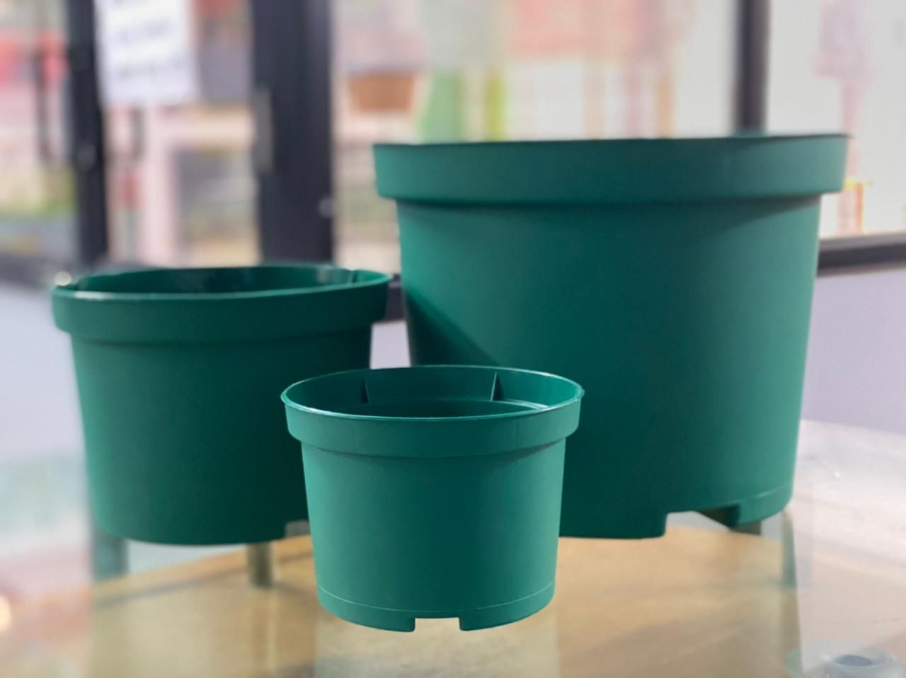 Nature-inspired plastic planter