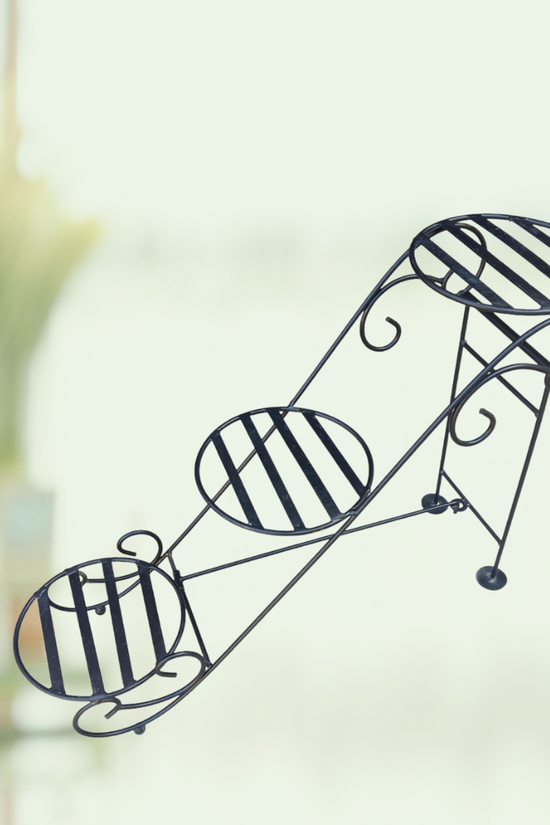 Foldable 3-tier planter rack
