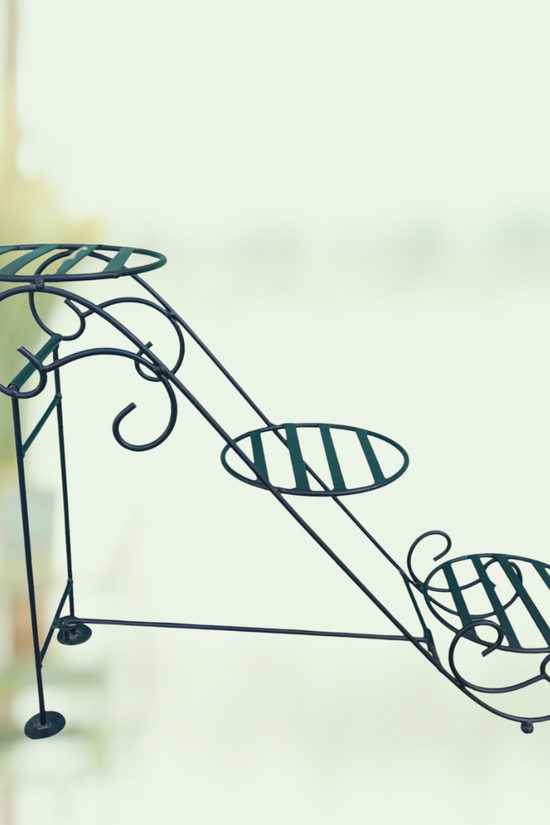 Foldable 3-tier planter rack
