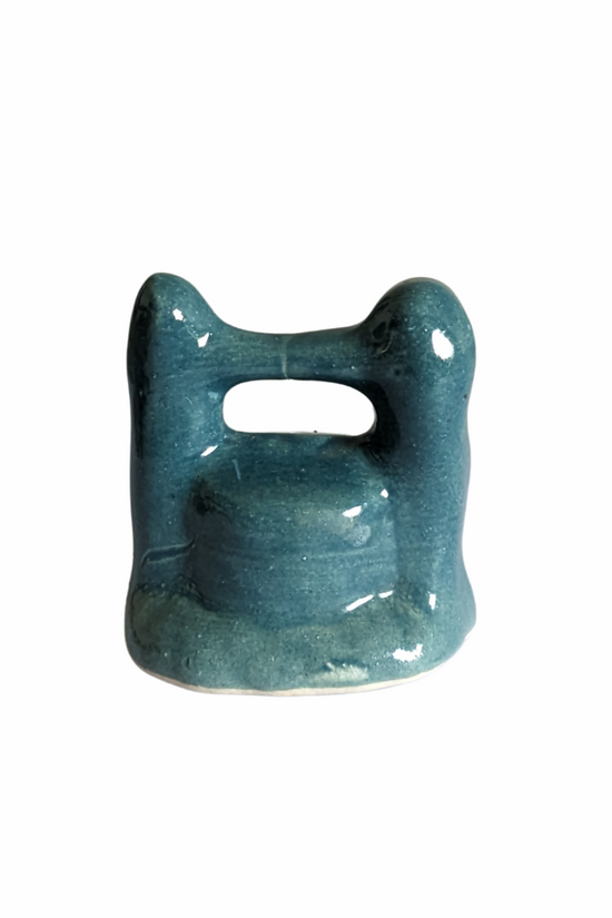 Miniature garden well figurine
