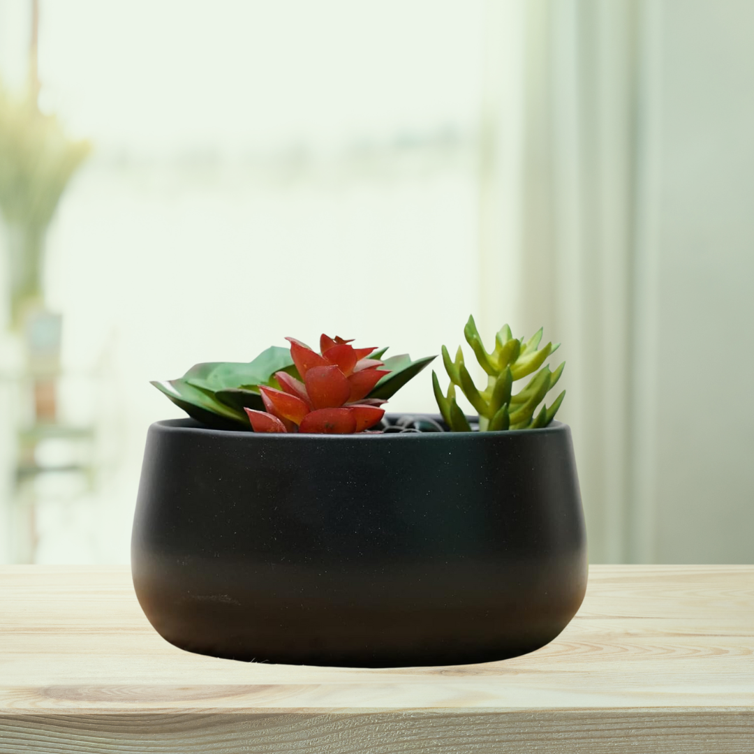 Decorative indoor metal flower pot
