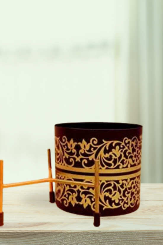 Black & gold motif ceramic planter
