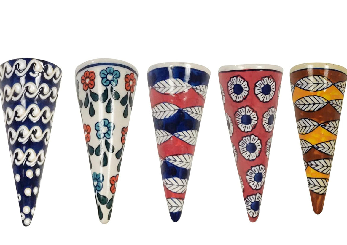 Cloy medium planter for wall decor
