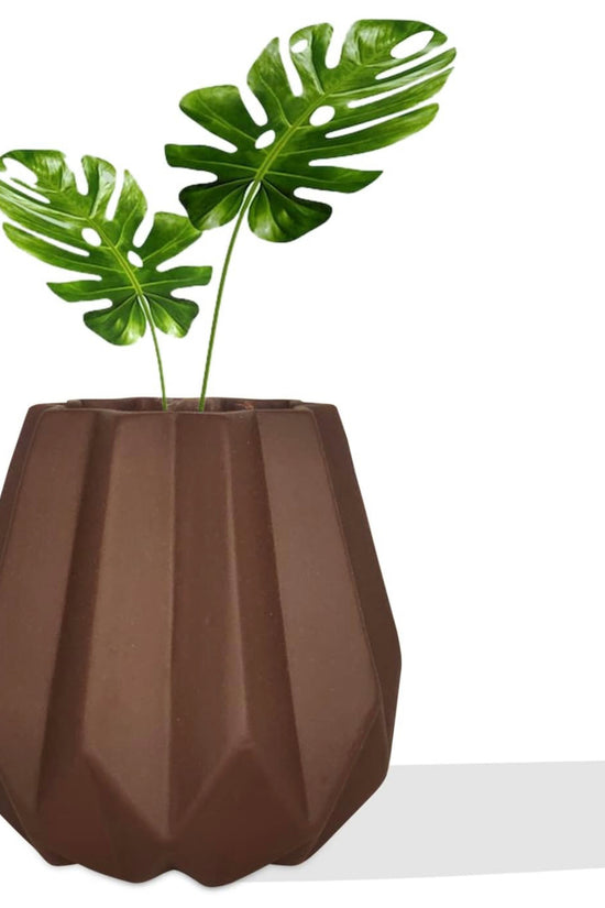 Brown diamond print ceramic planter
