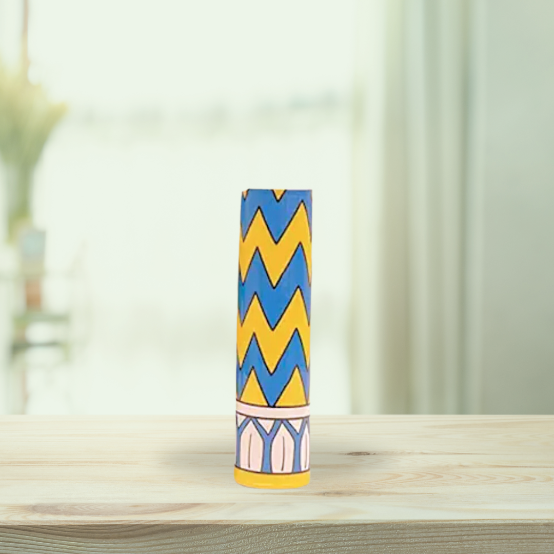 Wall magnet planter with flowers
