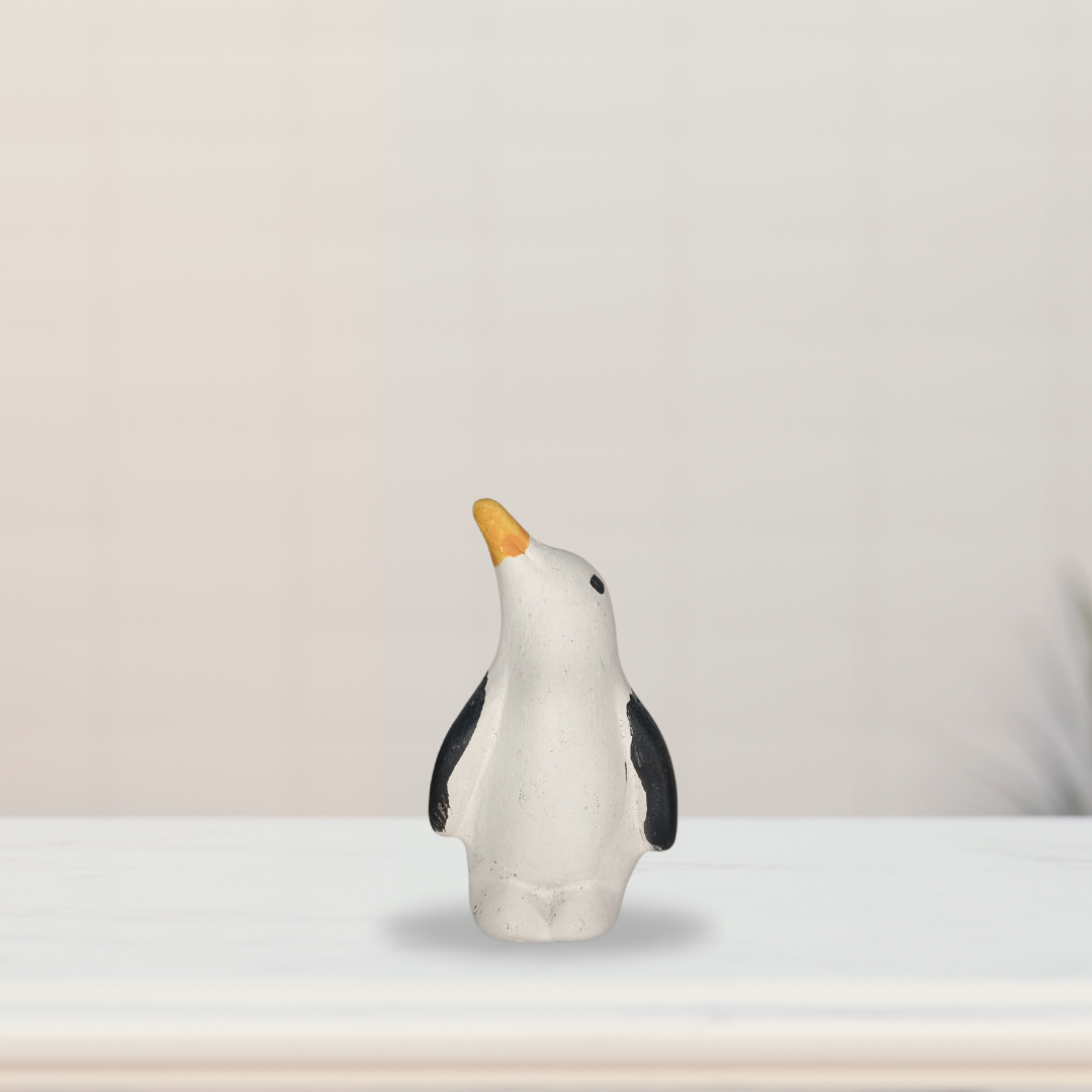 Miniature penguin garden decor piece
