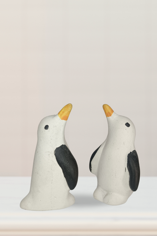 Miniature penguin garden decor piece