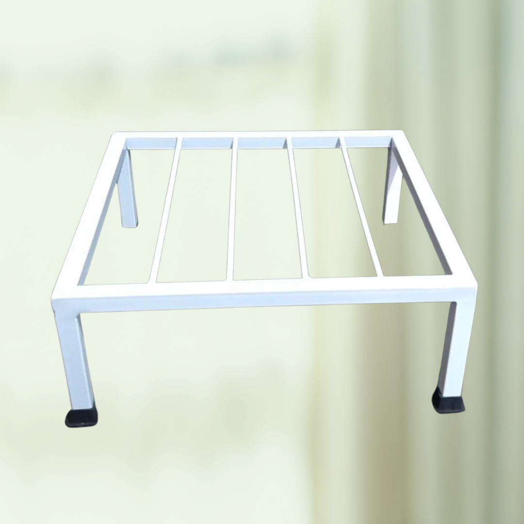 Minimal square plant pot stand
