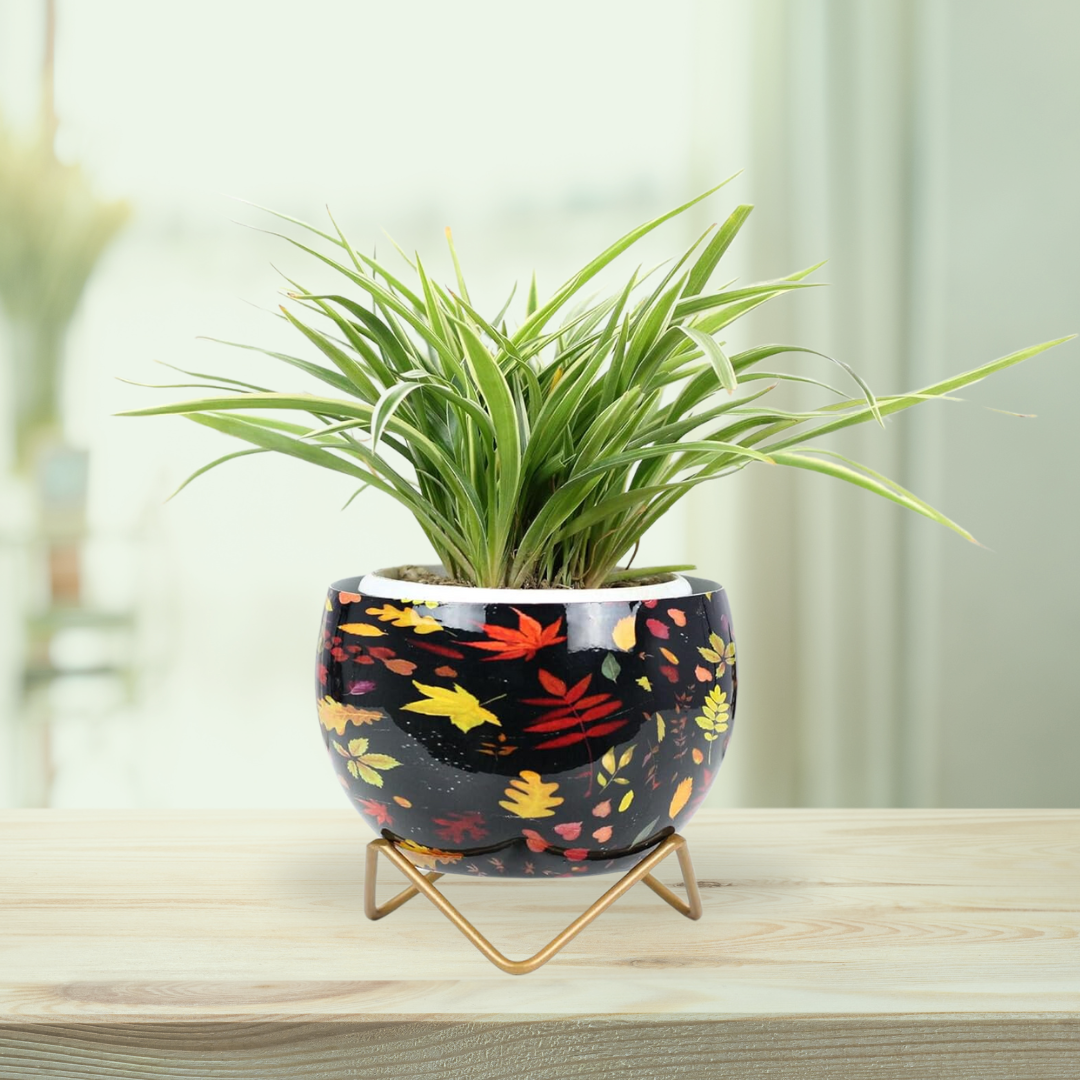 Leaf cut design metal pot stand