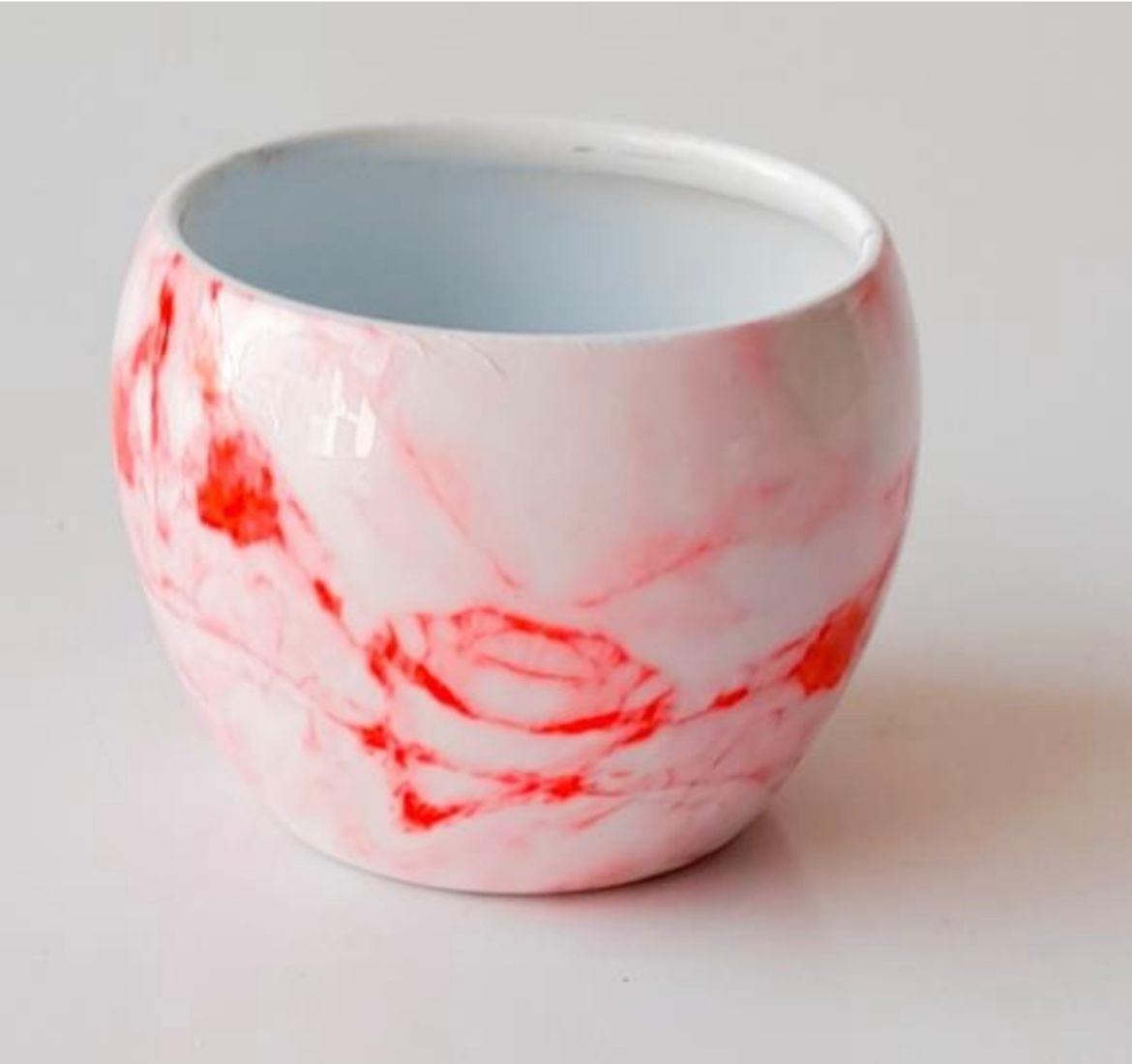 Dream apple planters for desk decor
