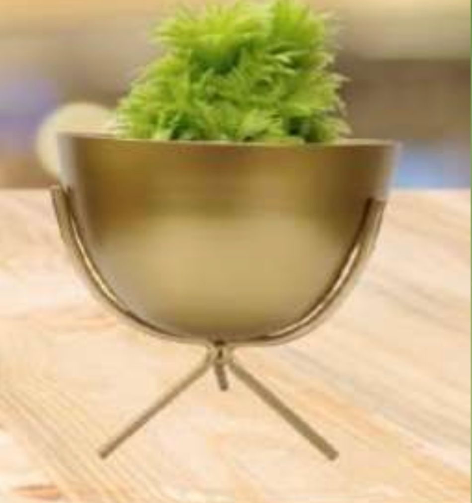 Golden pot with stand | Pots with stand for indoor gardening