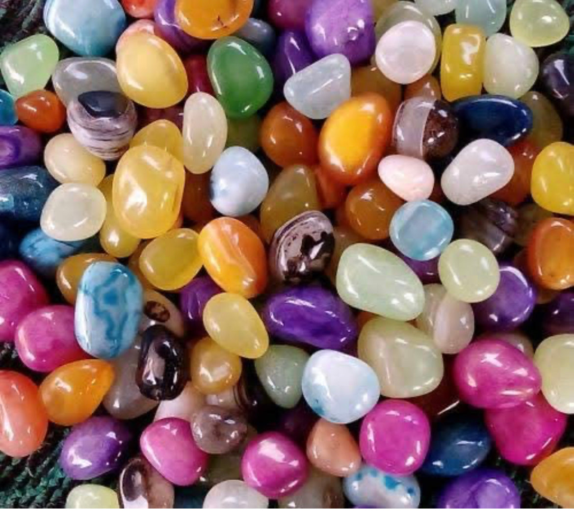 Multi-color polished garden stones
