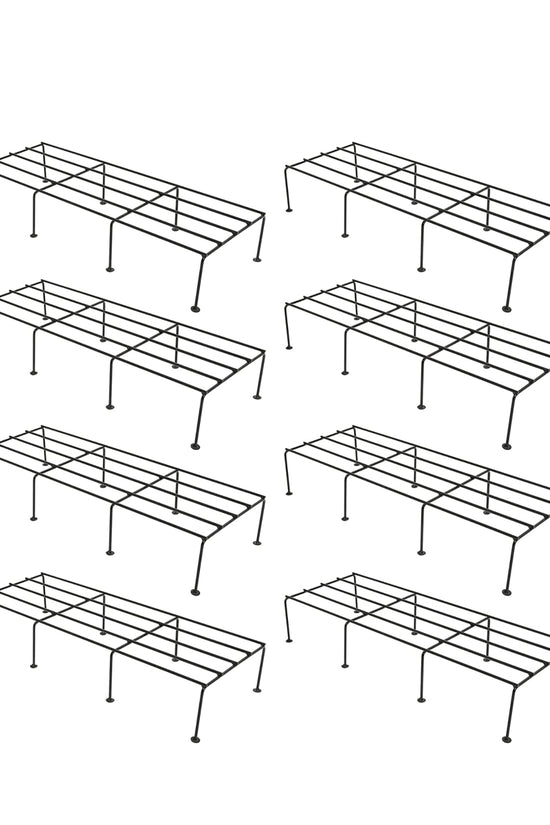 Simple metallic stand for planters
